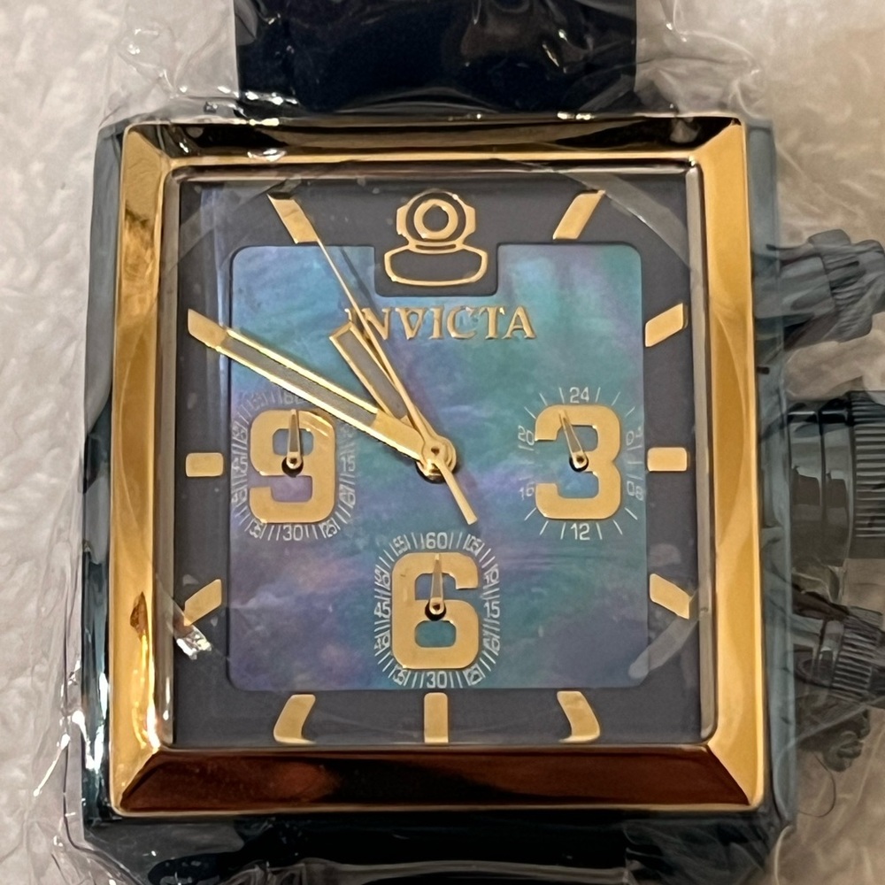 Invicta Russian Diver 1959 Blue Label Signature Collection 36.5mm Leather Band
